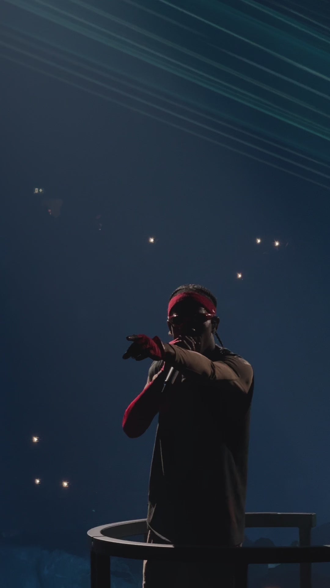 Cargar video: Travis Scott Posters